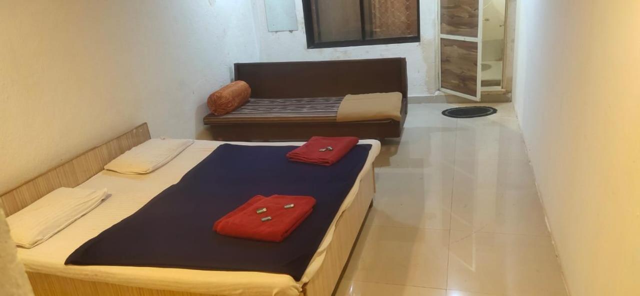 Hotel Hilltone Veg Non Veg Matheran Extérieur photo