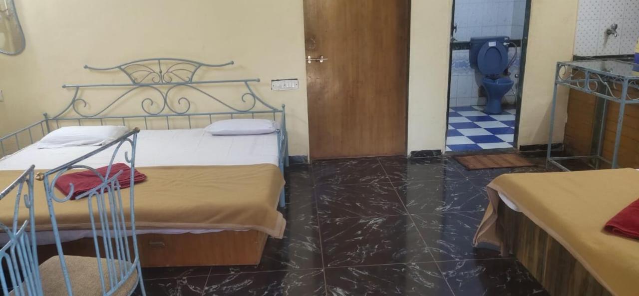 Hotel Hilltone Veg Non Veg Matheran Extérieur photo