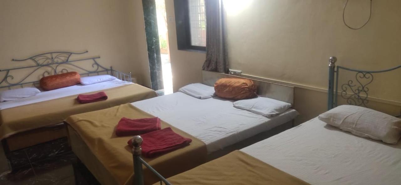 Hotel Hilltone Veg Non Veg Matheran Extérieur photo